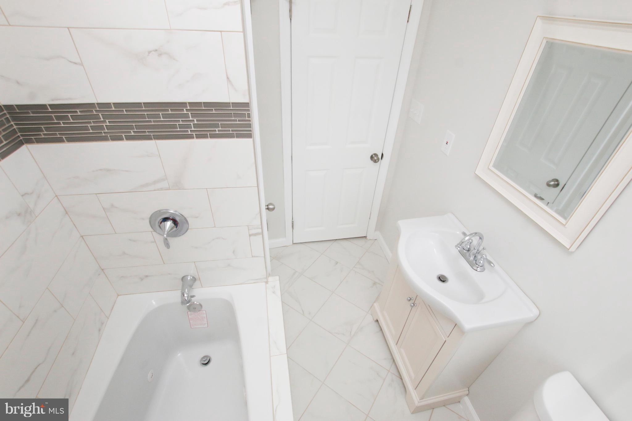 1220 Ramblewood Road Baltimore, MD 21239 - Photo 20 of 30 Bath