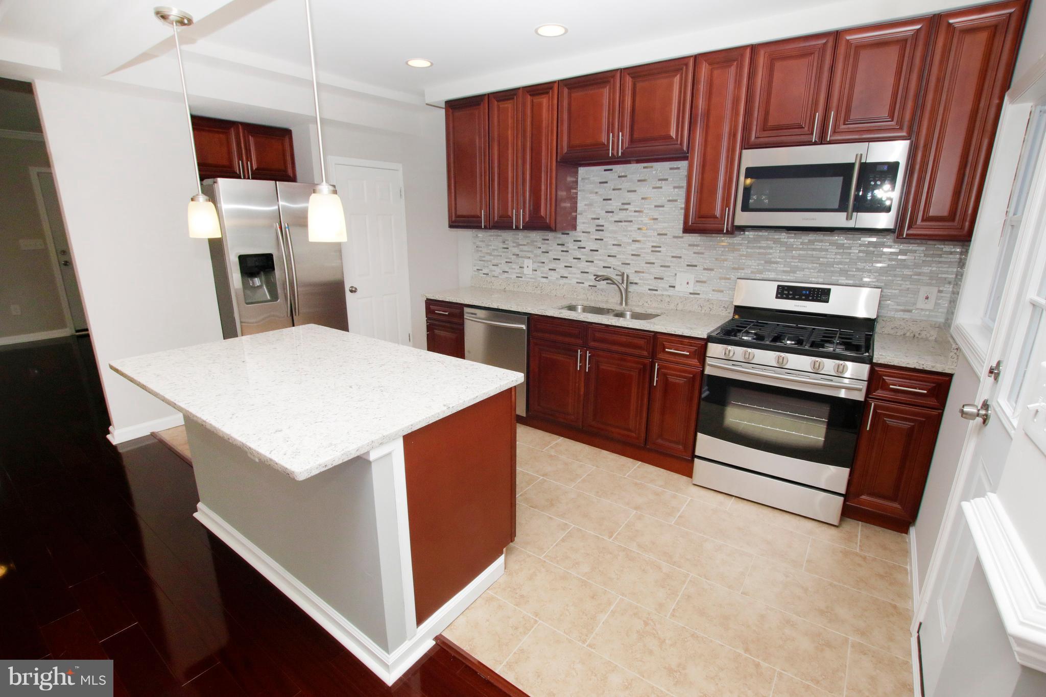 1220 Ramblewood Road Baltimore, MD 21239 - Photo 10 of 30 42 inch cabinets