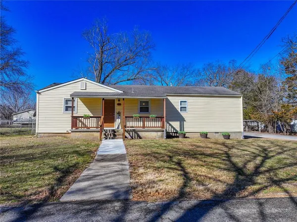 $147,900 | 140 Magoon Street, Osceola, MO 64776