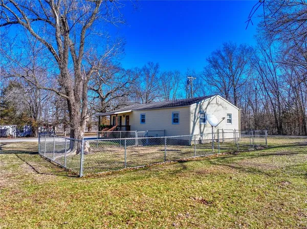 $147,900 | 140 Magoon Street, Osceola, MO 64776