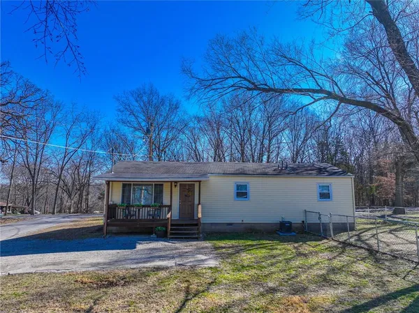 $147,900 | 140 Magoon Street, Osceola, MO 64776