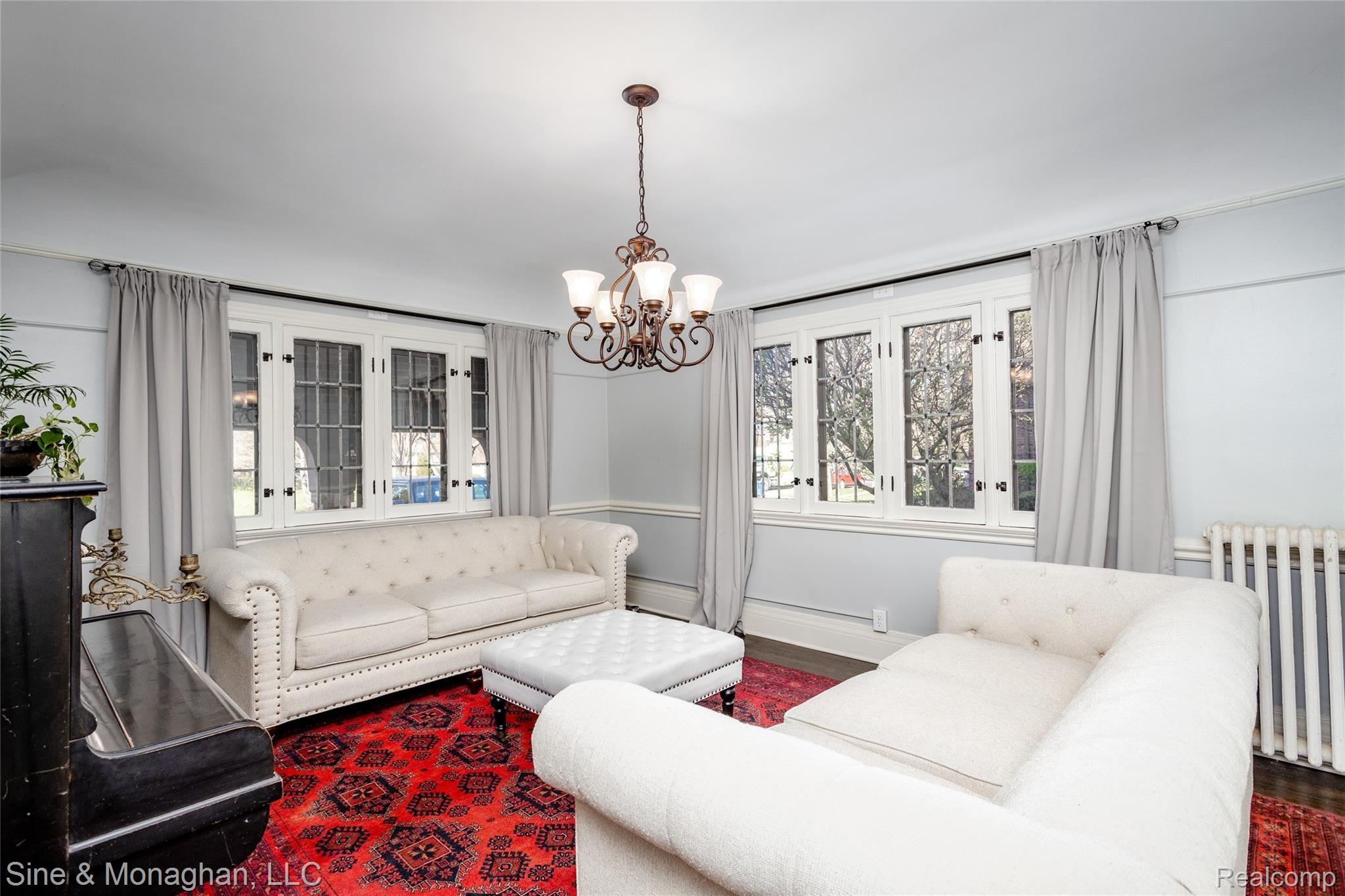 776 Trombley Road Grosse Pointe, MI 48230 - Photo 5 of 78 776 Trombley L016.jpg