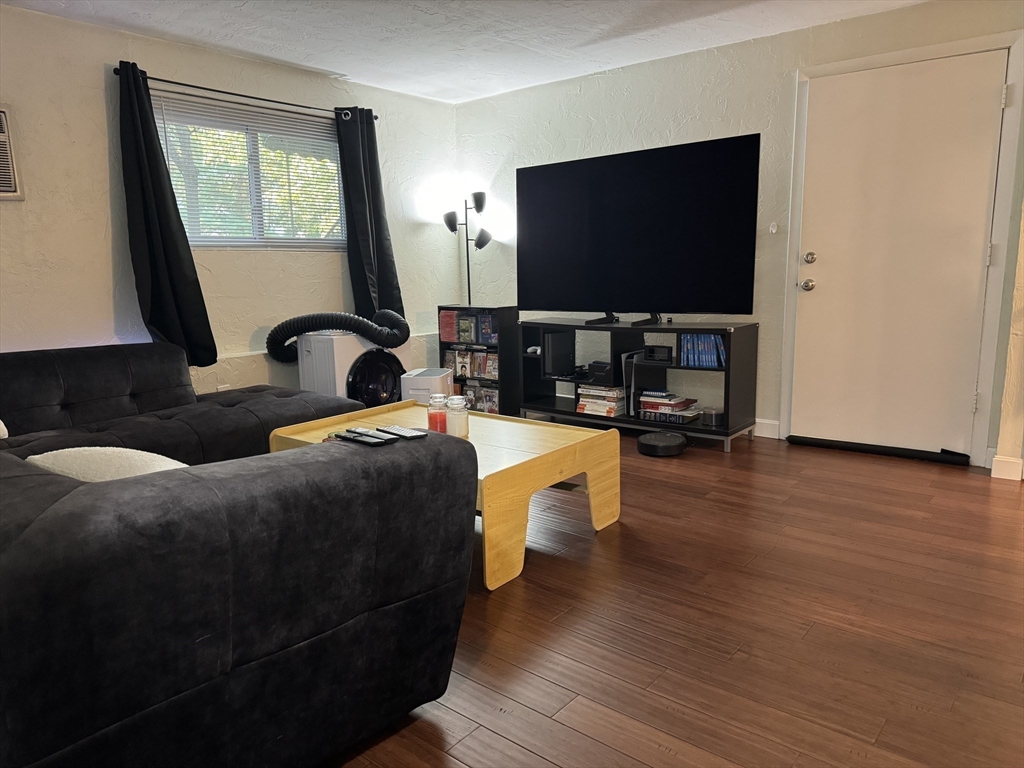 20 Erick Road, Unit 7 Mansfield, MA 02048 - Photo 3 of 12 Gallery Image 3