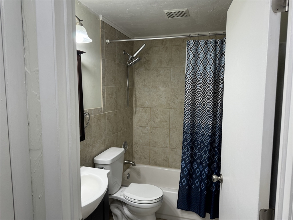 20 Erick Road, Unit 7 Mansfield, MA 02048 - Photo 6 of 12 Gallery Image 6