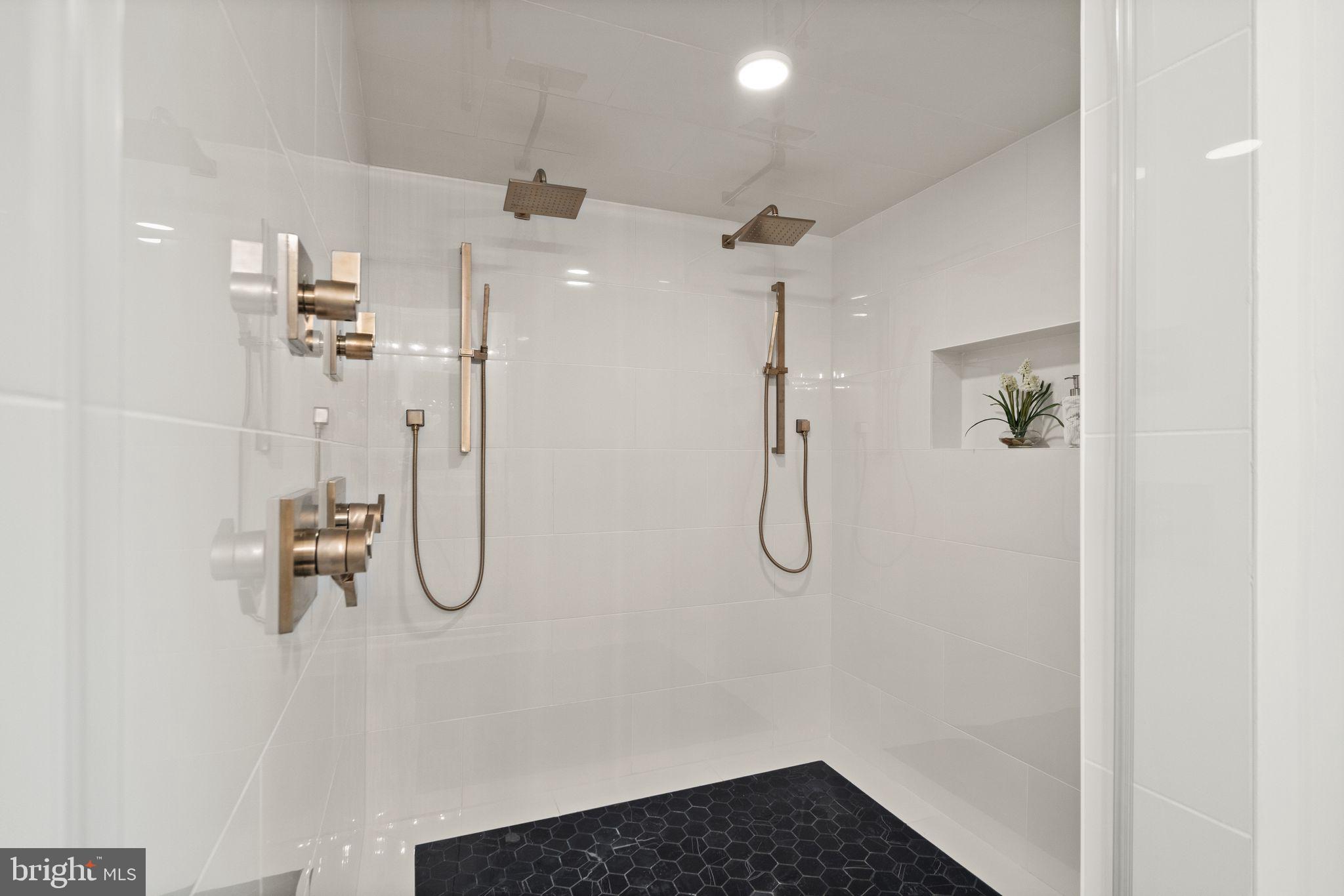 4611 Yuma Street Northwest Washington, DC 20016 - Photo 14 of 32 Owner's suite WALKIN shower!