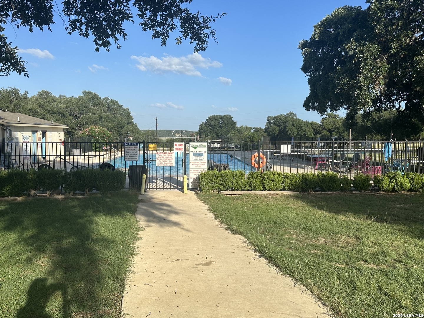 592 Private Road 1508 Bandera, TX 78003 - Photo 16 of 17