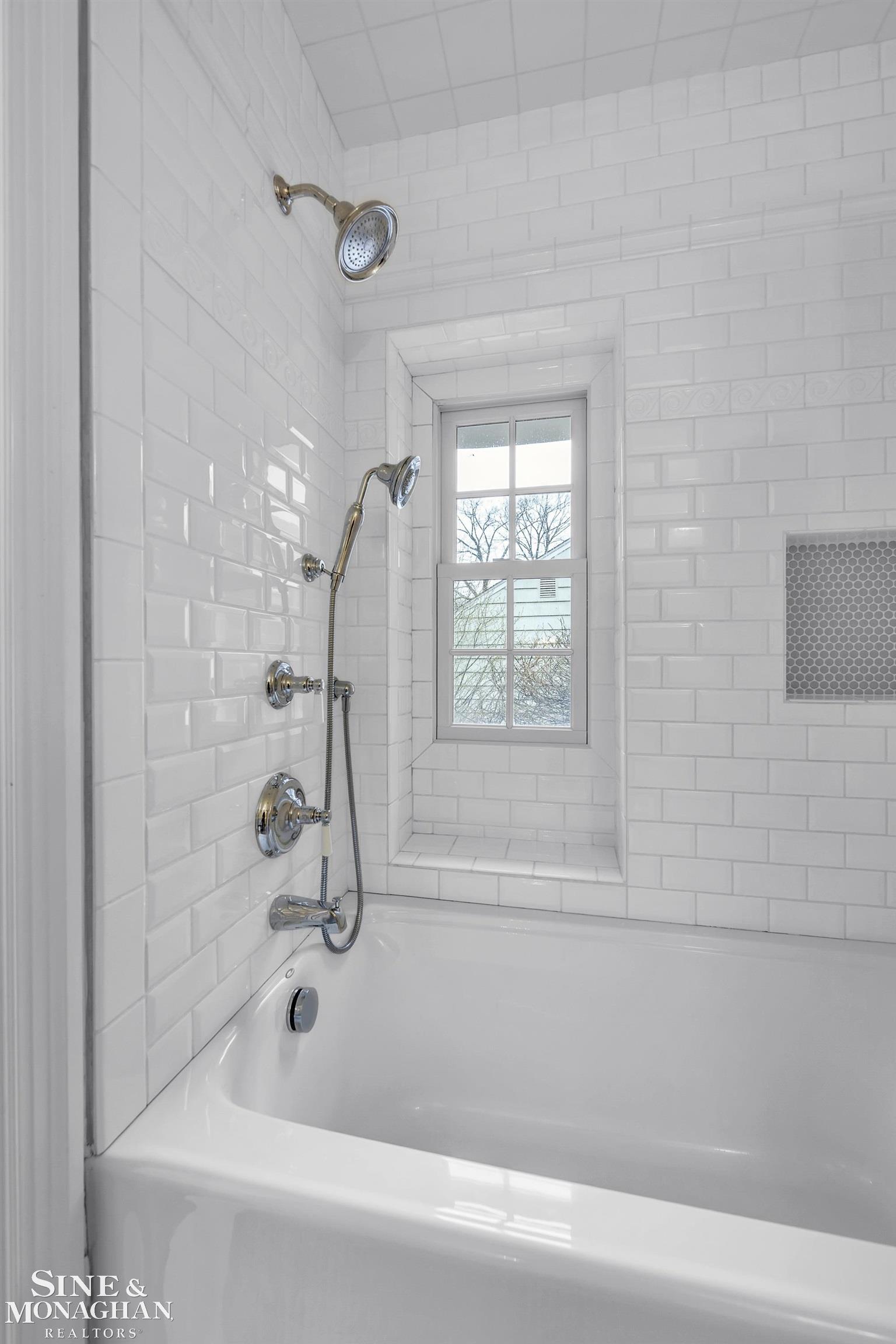 276 Cloverly Road Grosse Pointe Farms, MI 48236 - Photo 39 of 75