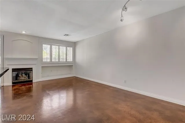 $2,500 | 9420 San Laguna, Unit 104, Las Vegas, NV 89134