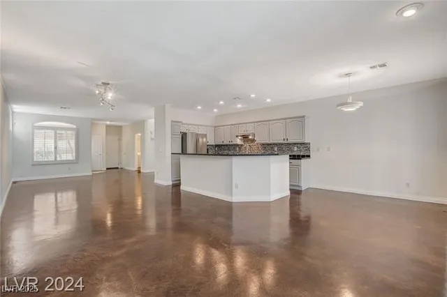 $2,500 | 9420 San Laguna, Unit 104, Las Vegas, NV 89134