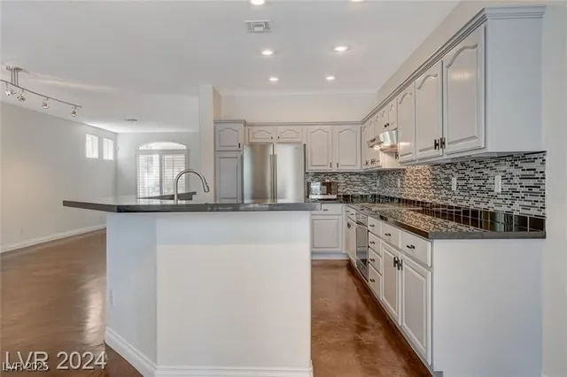 $2,500 | 9420 San Laguna, Unit 104, Las Vegas, NV 89134