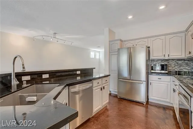 $2,500 | 9420 San Laguna, Unit 104, Las Vegas, NV 89134