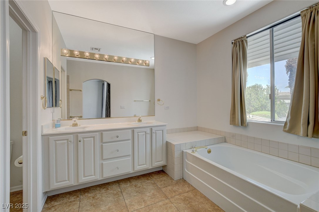 9420 San Laguna, Unit 104 Las Vegas, NV 89134 - Photo 9 of 34