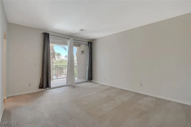 $2,700 | 9420 San Laguna, Unit 104, Las Vegas, NV 89134