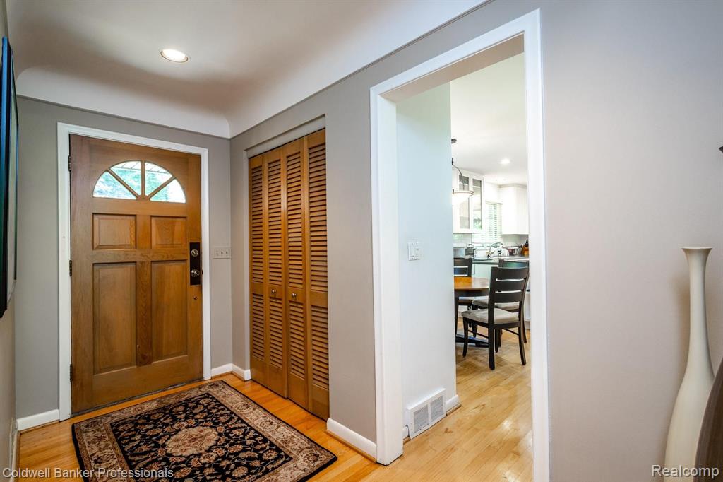 2623 Worcester Road West Bloomfield, MI 48323 - Photo 49 of 68