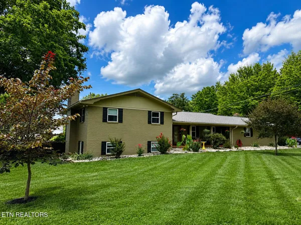 $569,000 | 418 Belle Meade Drive, Maryville, TN 37803
