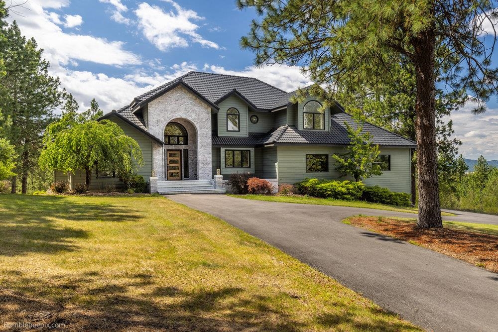 311 North Greenridge Dr