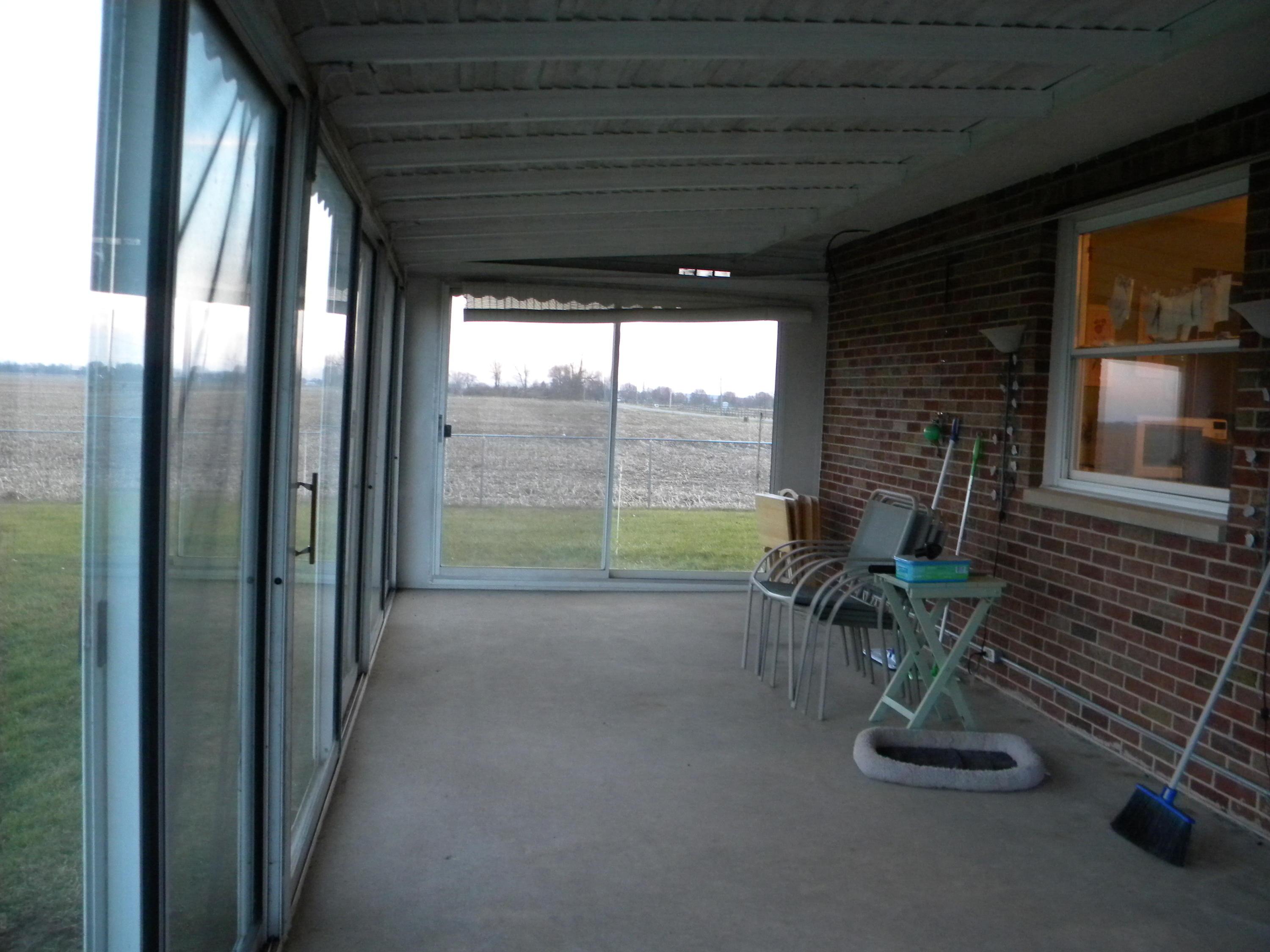 7086 Young Road Orient, OH 43146 - Photo 9 of 36 Gallery Image 9