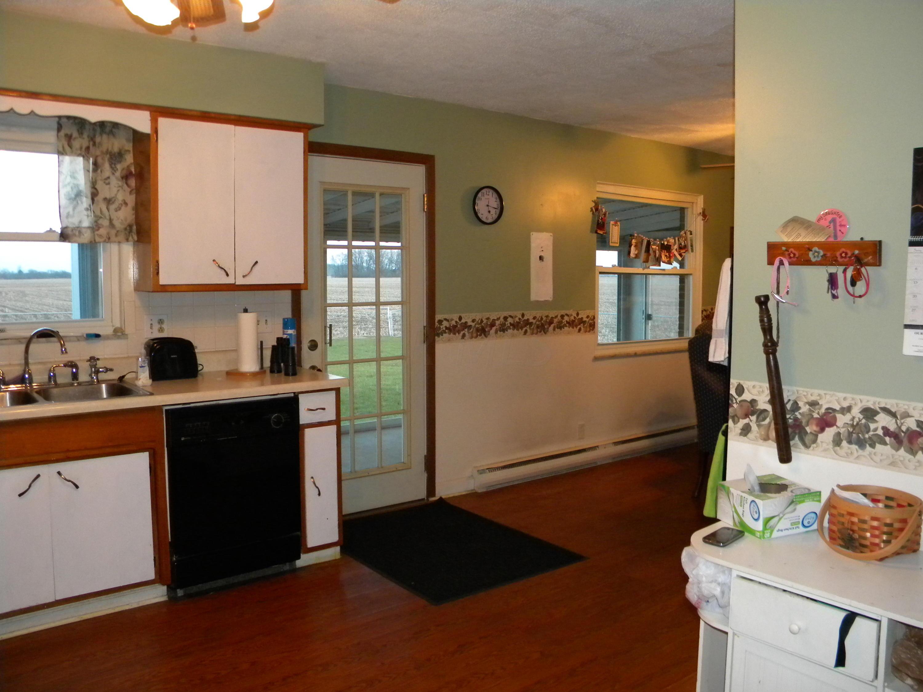 7086 Young Road Orient, OH 43146 - Photo 10 of 36 Gallery Image 10