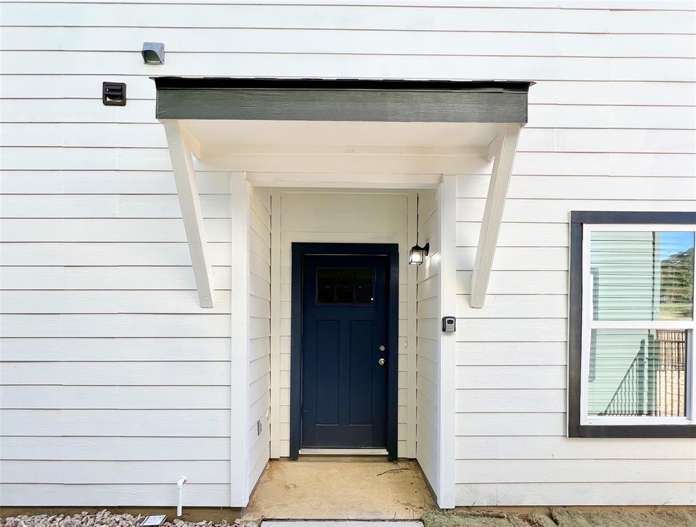 3501 East Renfro Street, Unit 604 Burleson, TX 76028 - Photo 3 of 35 a view of entryway