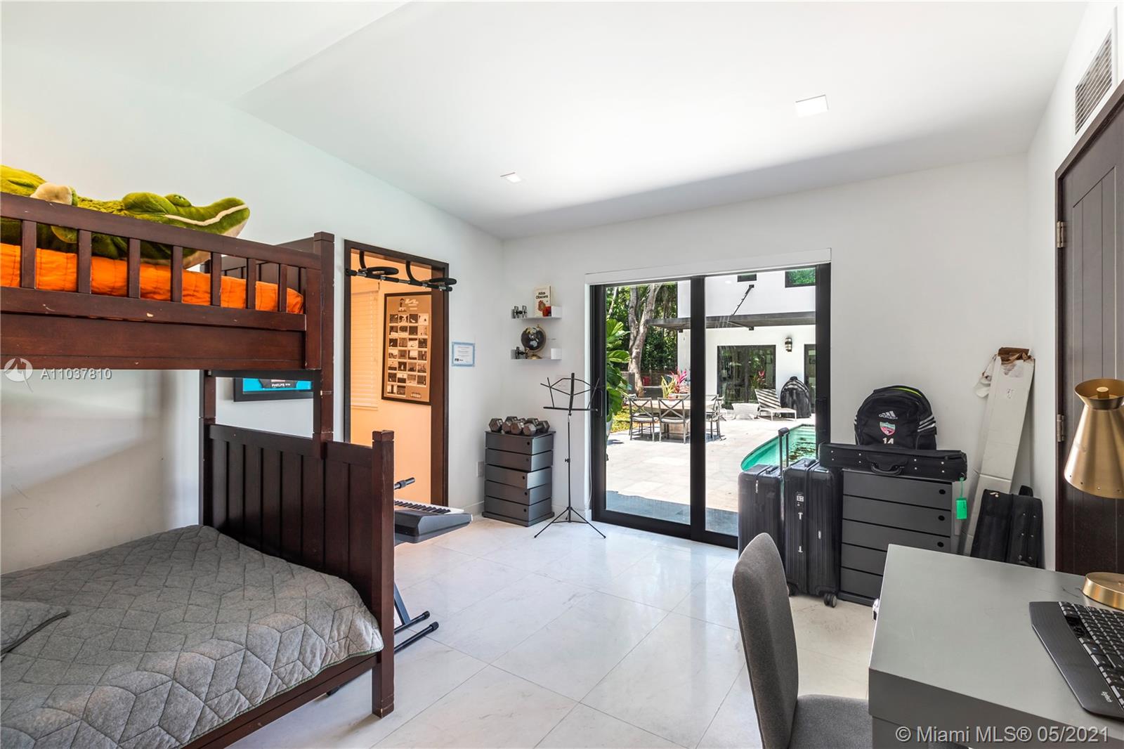 7630 Southwest 52nd Court Miami, FL 33143 - Photo 13 of 20