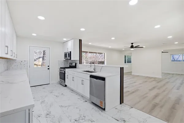 $349,900 | 608 West Redbud Drive, Hurst, TX 76053
