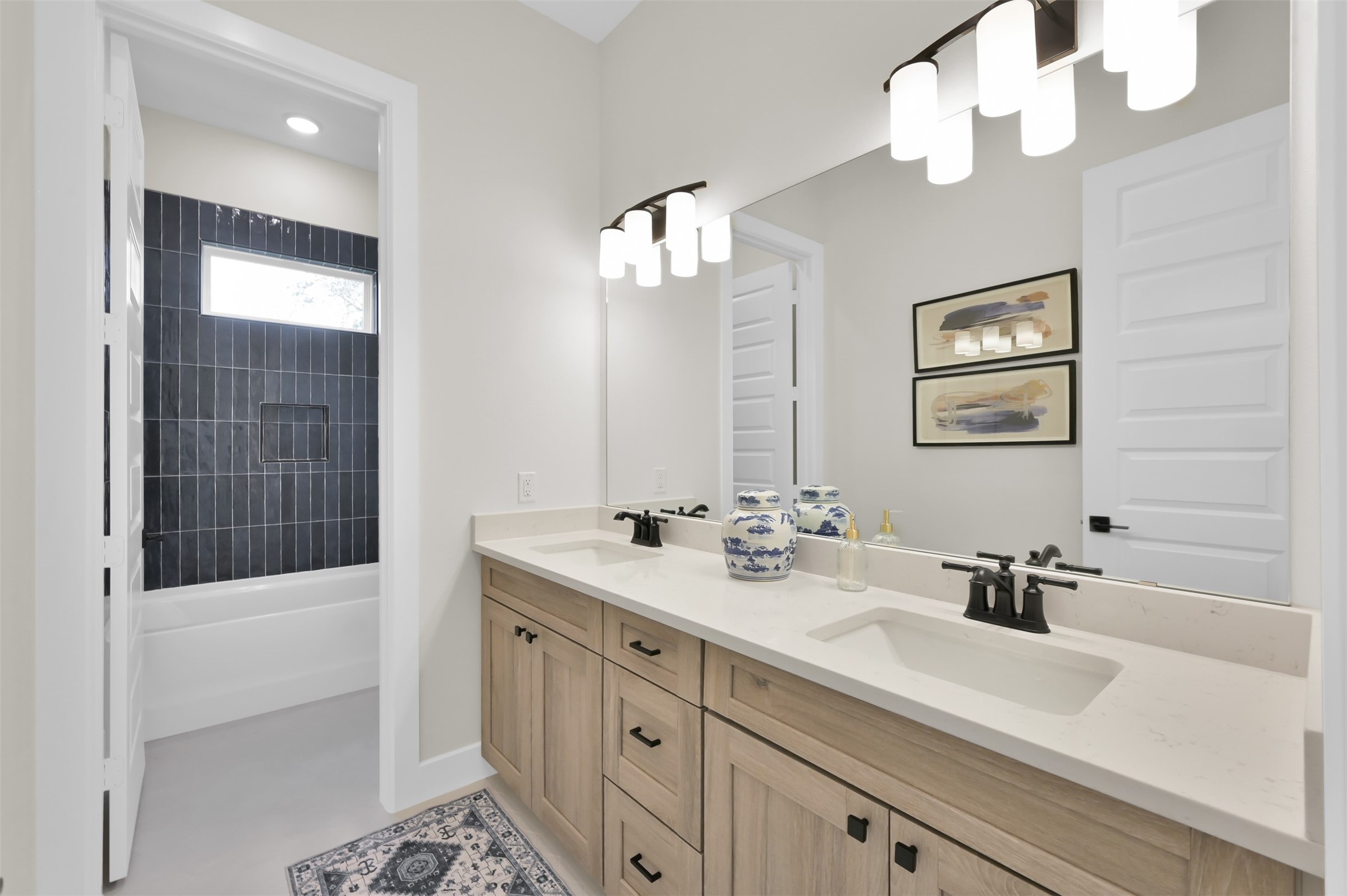 8557 Butler Rnch Court Plantersville, TX 77363 - Photo 30 of 39 secondary bath