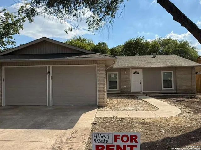 $2,000 | 7026 Settlers Court, San Antonio, TX 78258