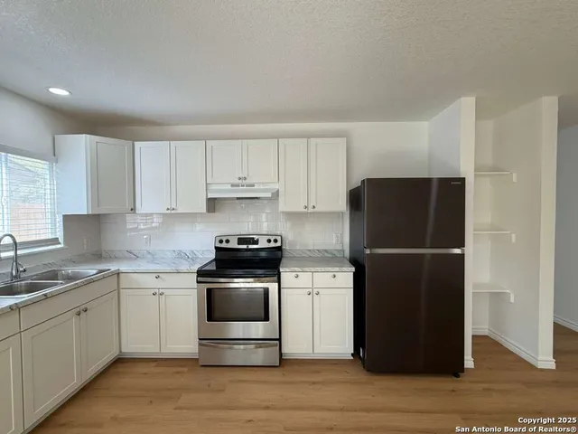 $2,000 | 7026 Settlers Court, San Antonio, TX 78258