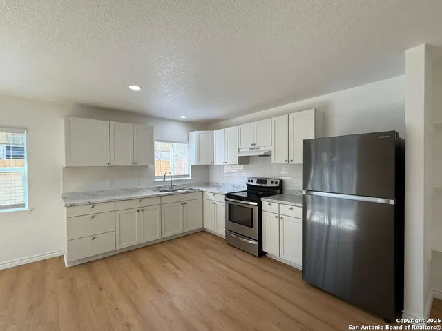 $2,000 | 7026 Settlers Court, San Antonio, TX 78258