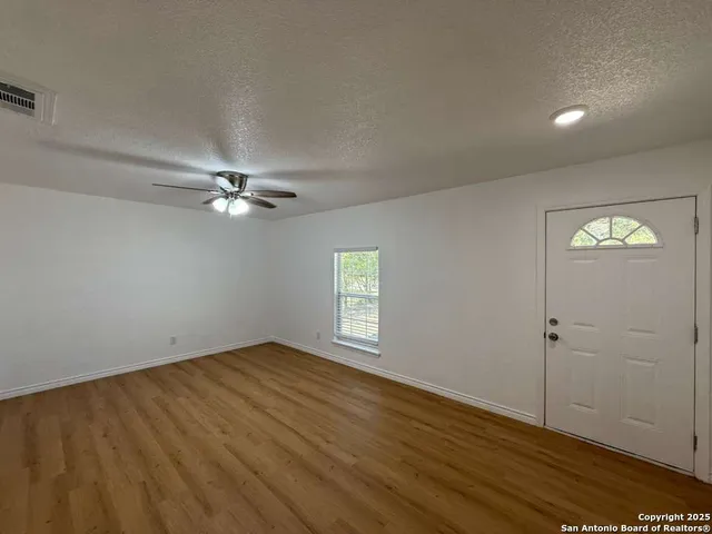 $2,000 | 7026 Settlers Court, San Antonio, TX 78258