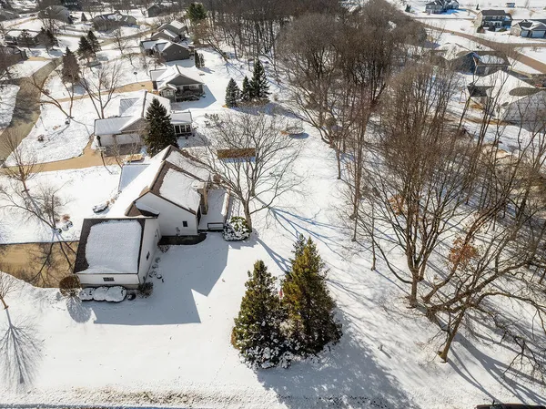 $546,900 | N7079 Pine Lane, Holland, WI 54636
