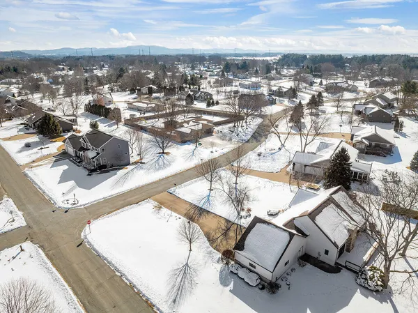 $546,900 | N7079 Pine Lane, Holland, WI 54636