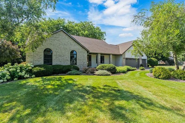 $546,900 | N7079 Pine Lane, Holland, WI 54636