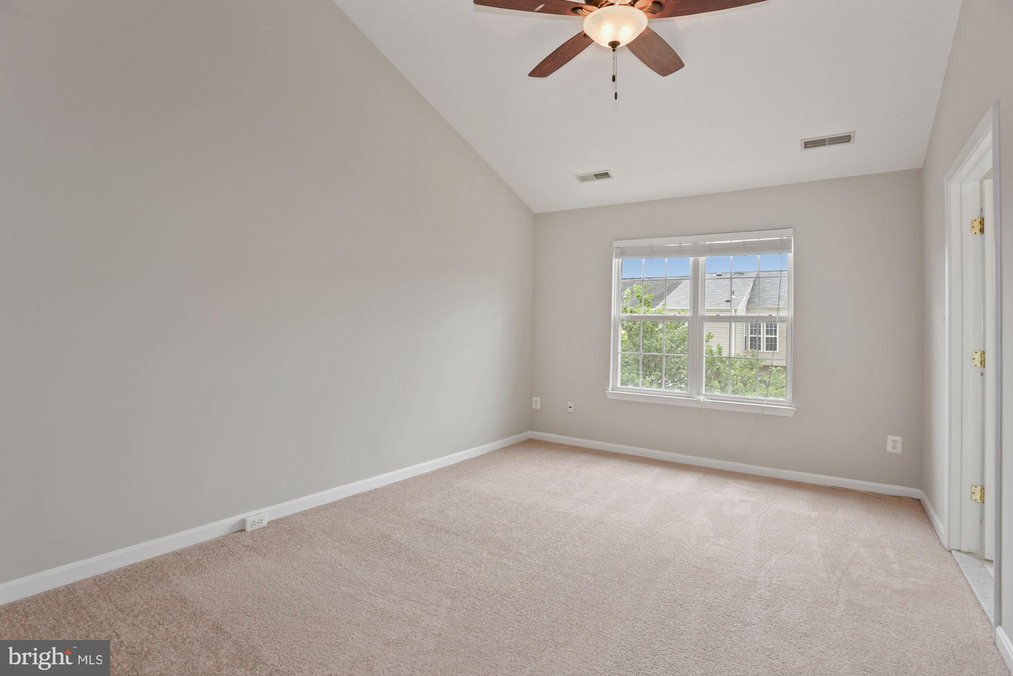 43019 Beachall Street Chantilly, VA 20152 - Photo 12 of 26