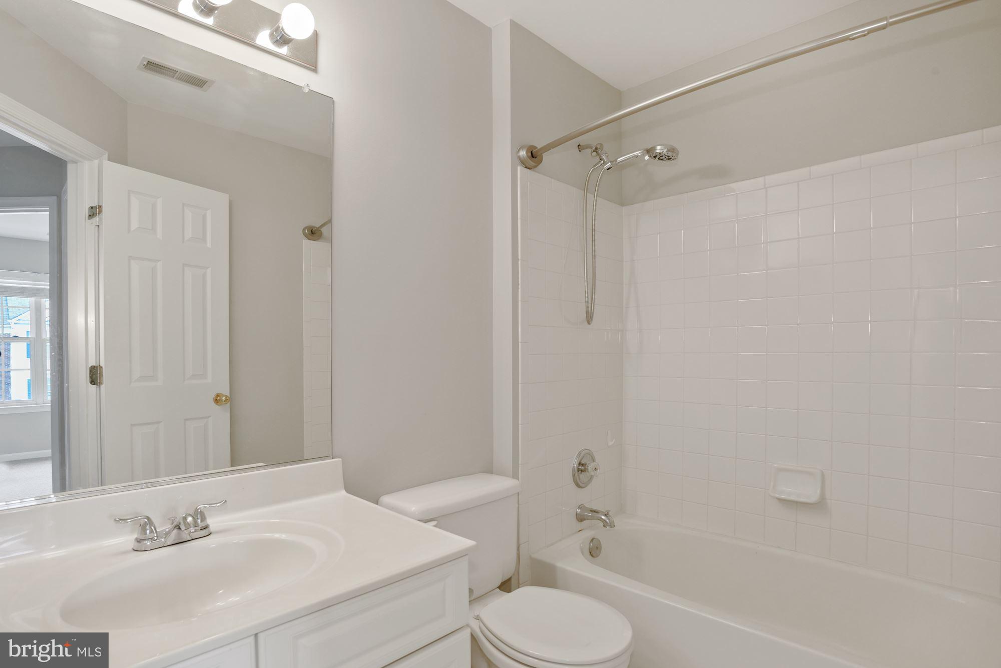 43019 Beachall Street Chantilly, VA 20152 - Photo 18 of 26