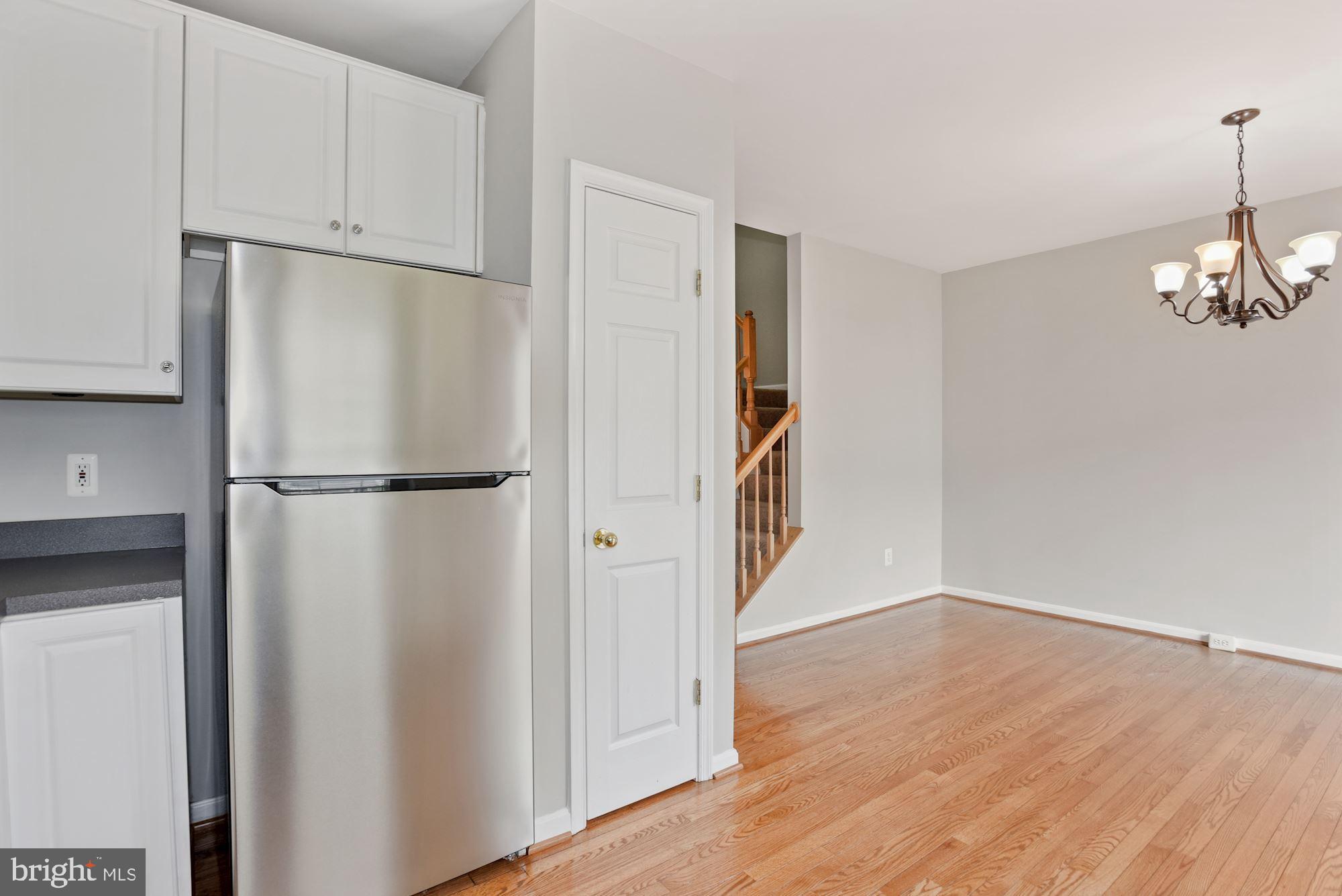 43019 Beachall Street Chantilly, VA 20152 - Photo 8 of 26