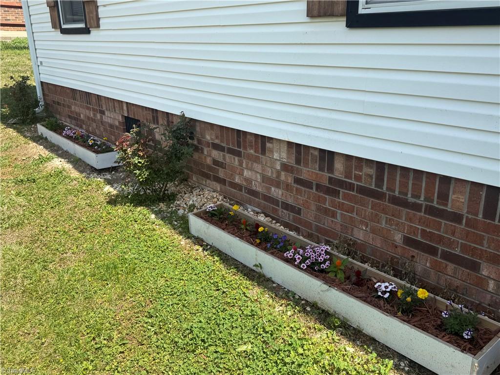 231 Cp Riddle Trail Mount Airy, NC 27030 - Photo 6 of 28 flower beds that will stay