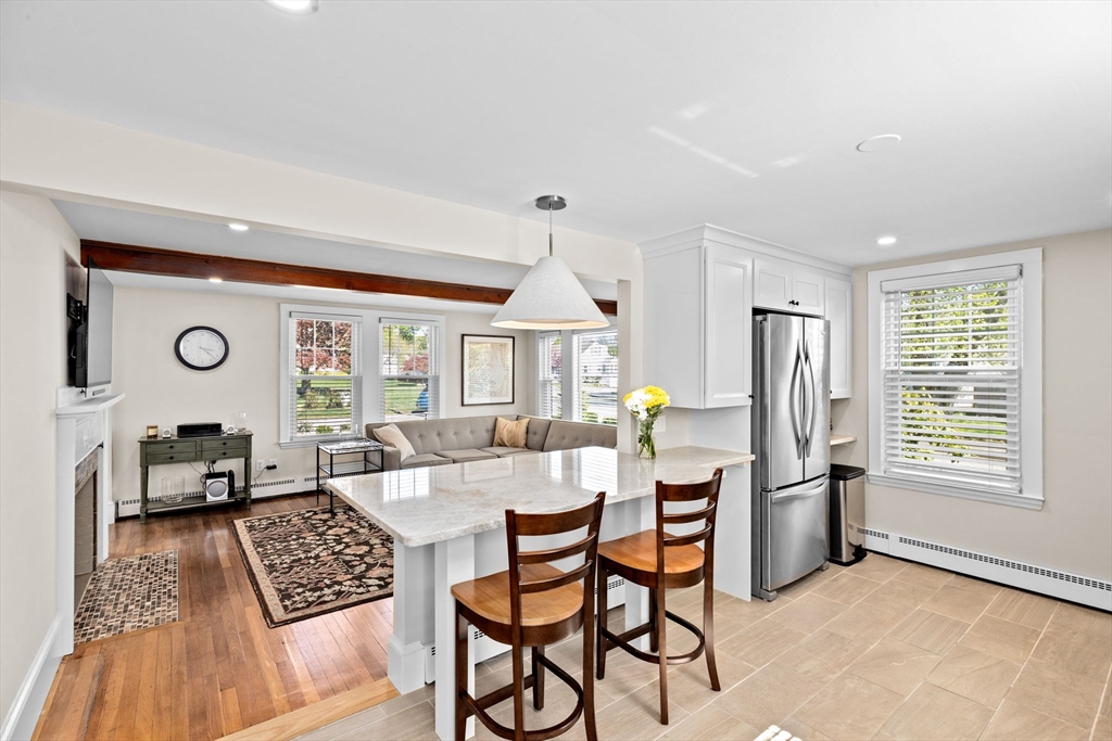 6 Holbrook Road Weymouth, MA 02191 - Photo 8 of 40 Gallery Image 8