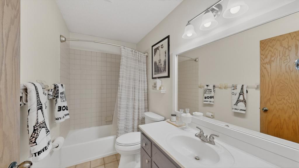 4332 Valley Drive Northwest Rochester, MN 55901 - Photo 15 of 36