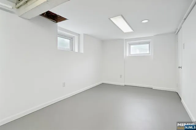 $639,000 | 800 Grand Avenue, Leonia, NJ 07605