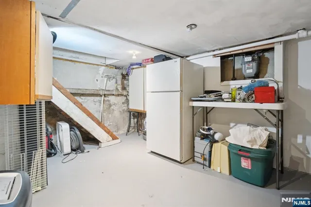 $639,000 | 800 Grand Avenue, Leonia, NJ 07605