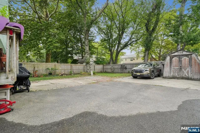 $639,000 | 800 Grand Avenue, Leonia, NJ 07605