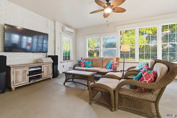 $389,900 | 189 Palm Avenue, Larose, LA 70373