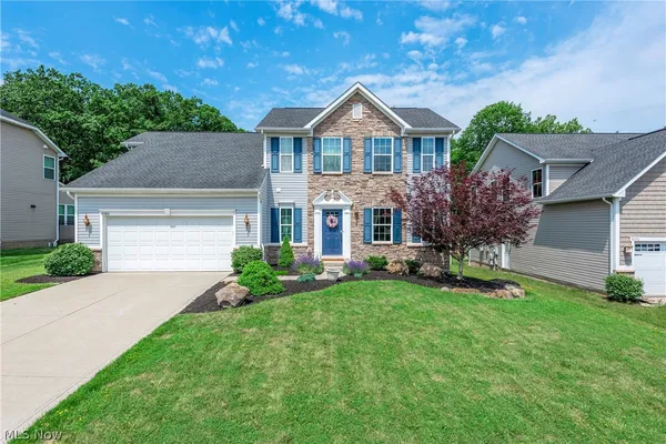 $479,900 | 5580 West Long Ridge Drive, Seven Hills, OH 44131