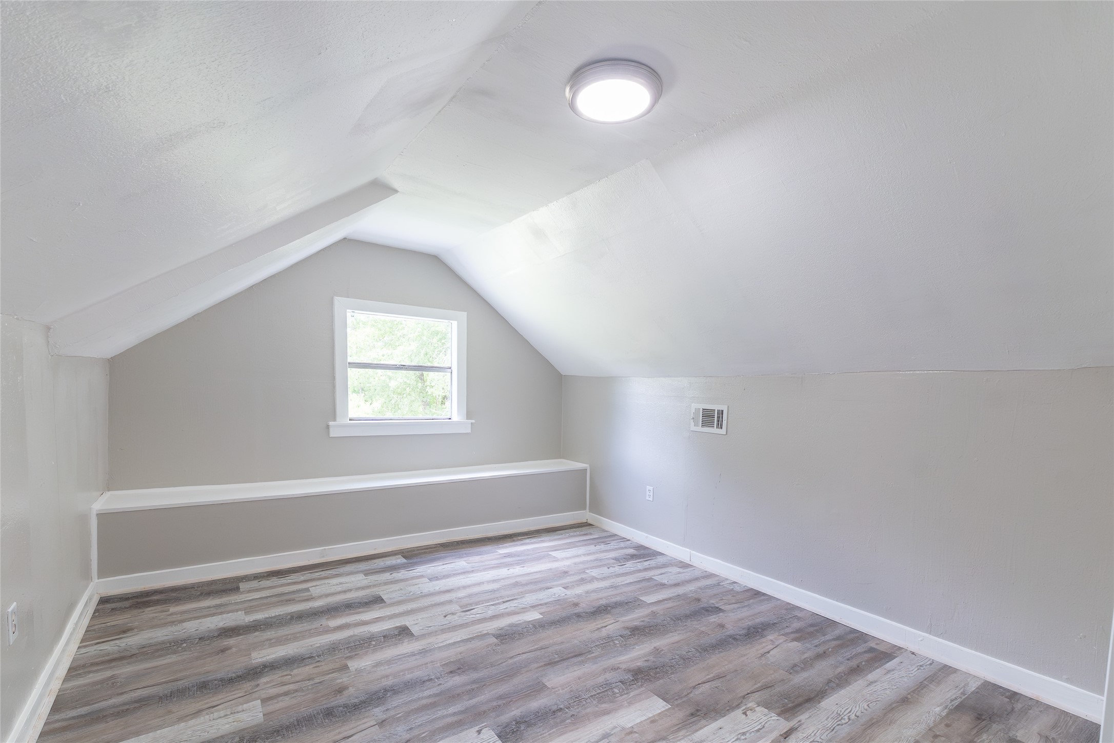 2118 Rolling Hills Road Conroe, TX 77303 - Photo 21 of 39 Spacious bedroom offers privacy, natural light, and endless possibilities.