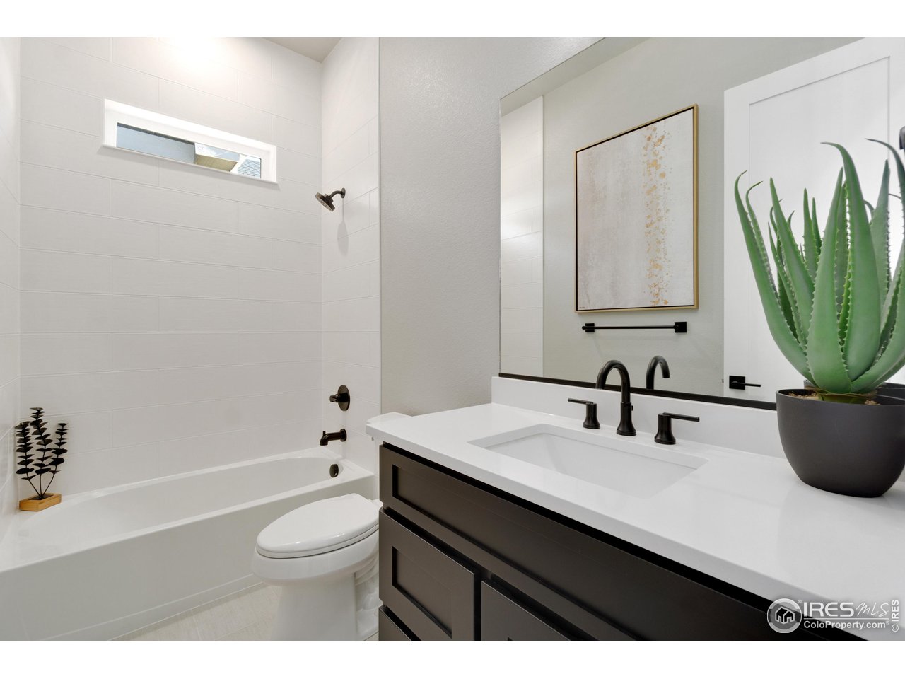 2039 Morningstar Way Fort Collins, CO 80524 - Photo 21 of 34 Main Floor Full Bath