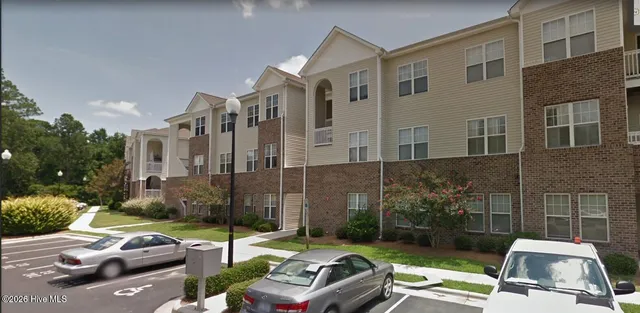 $1,700 | 4523 Sagedale Drive, Unit 303, Wilmington, NC 28405