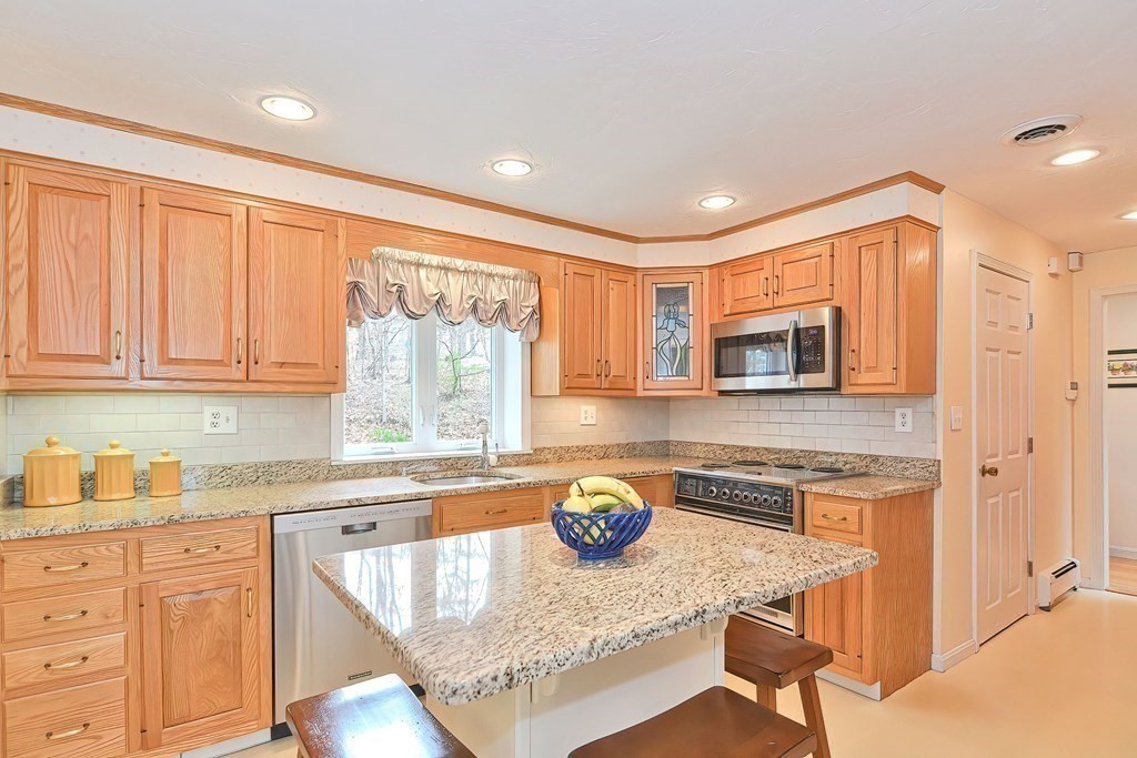 4 Trayer Road Canton, MA 02021 - Photo 7 of 31 Gallery Image 7