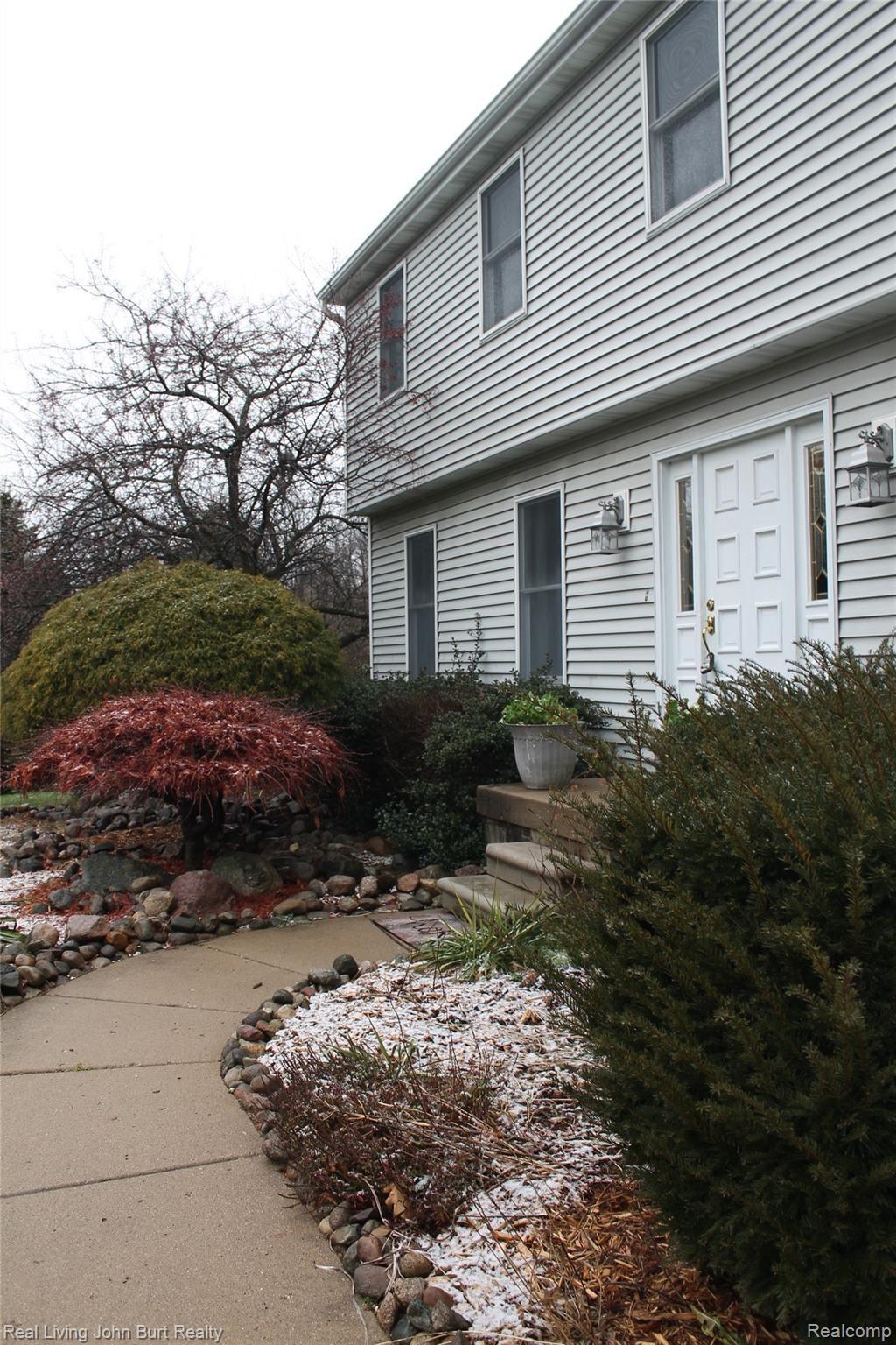13235 Rohn Road Fenton, MI 48430 - Photo 55 of 80 IMG_9673.jpg