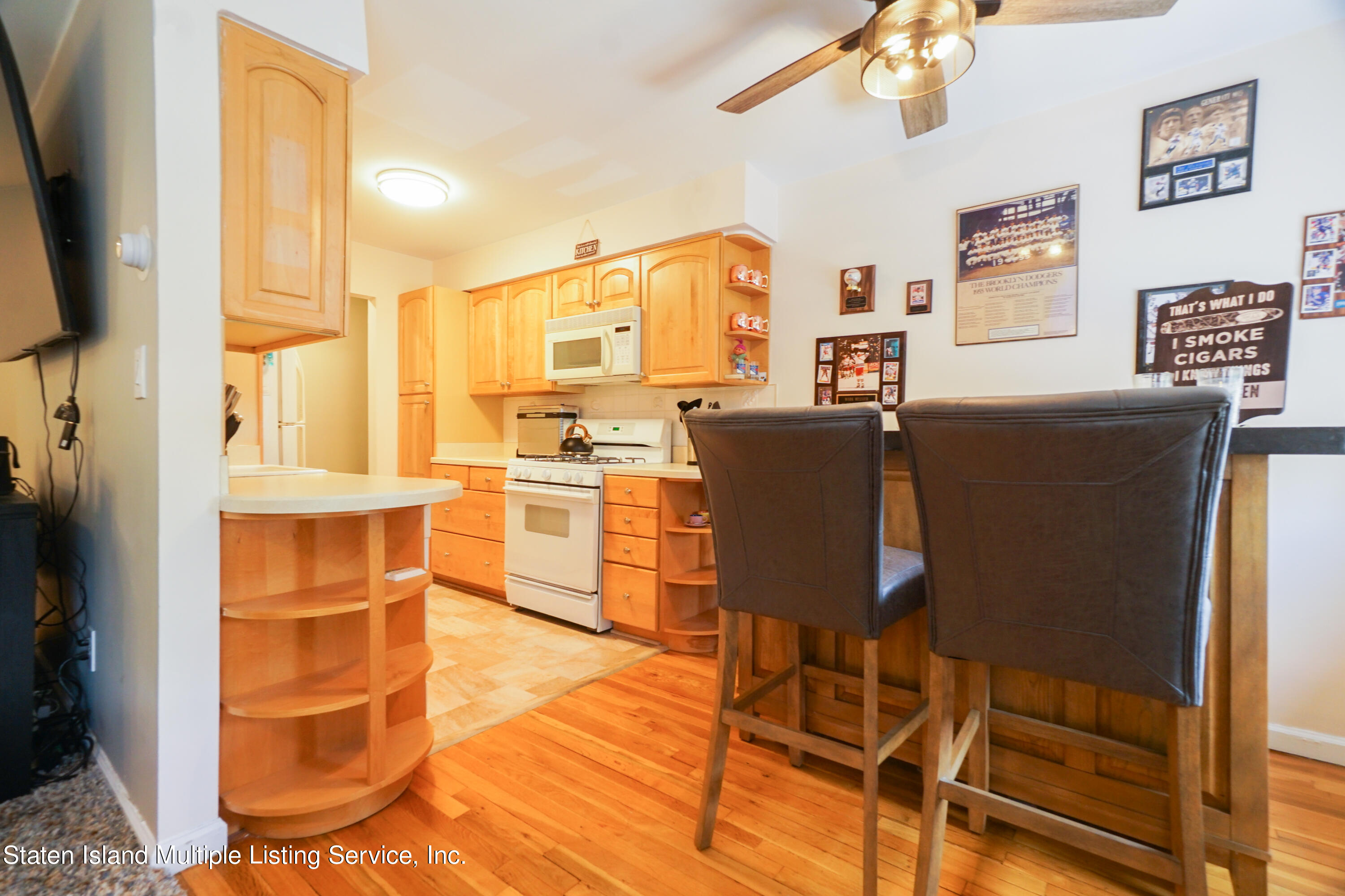 3486 Amboy Road, Unit 2F Staten Island, NY 10306 - Photo 11 of 24 DSC04846